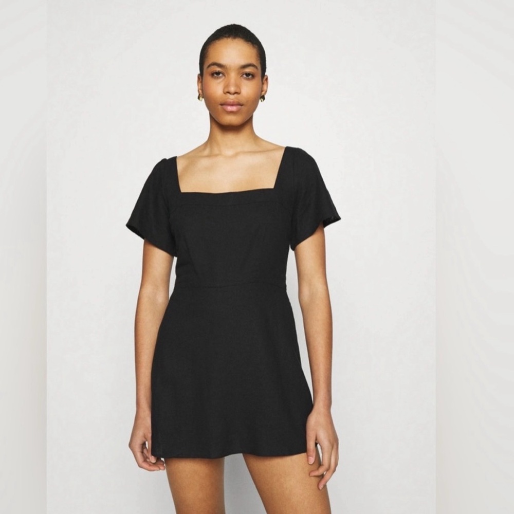 Abercrombie & Fitch black linen Romper mini dress with built in shorts. XS